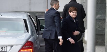 Szydło dostała teraz mercedesa. No i te opony