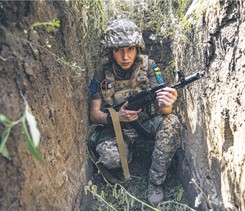 Kobiety w ukraińskiej armii. Nikt nie wpadł na pomysł, by zaprojektować dla nich mundury