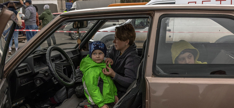 Dwoje dzieci spędziło samotnie w domu tydzień pod rosyjskim ostrzałem