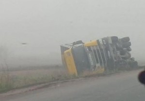 Prevrnuo se kamion na putu Crvenka-Kula 