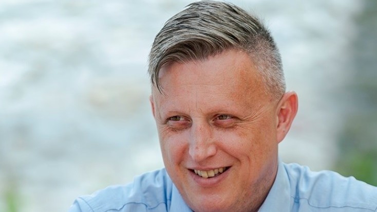 Részegen megütött egy nőt a Fidesz EP-képviselője: lemondott minden tisztségéről – nyomoz a főügyészség