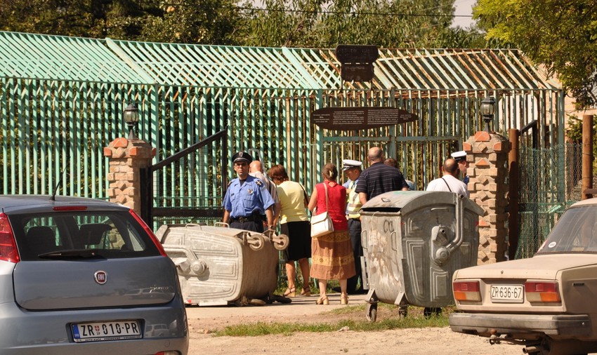 Policijski uviđaj na mestu napada