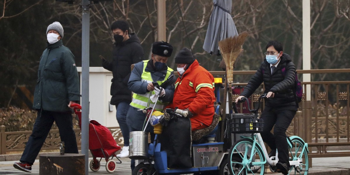 Komisja szacuje, że czas trwania epidemii i wprowadzone środki ograniczające rozprzestrzenianie się wirusa, stanowią kluczowe ryzyko dla unijnej gospodarki. 