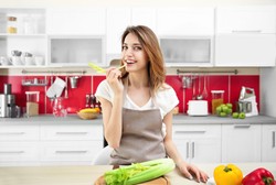 Nakarm zęby! Te rzeczy warto jeść, żeby mieć piękny i zdrowy uśmiech