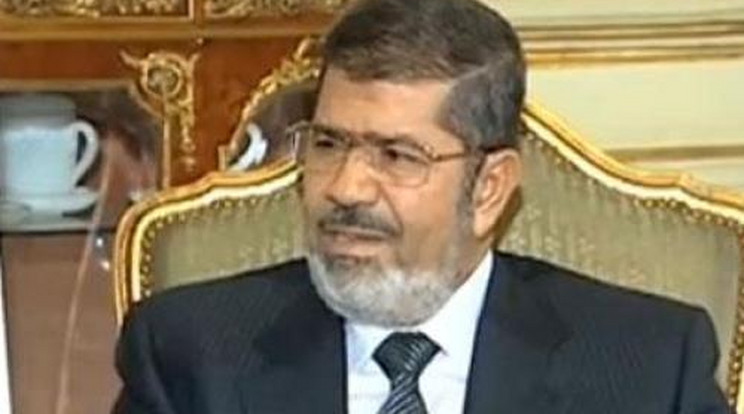Halálra ítélték Mohamed Murszit