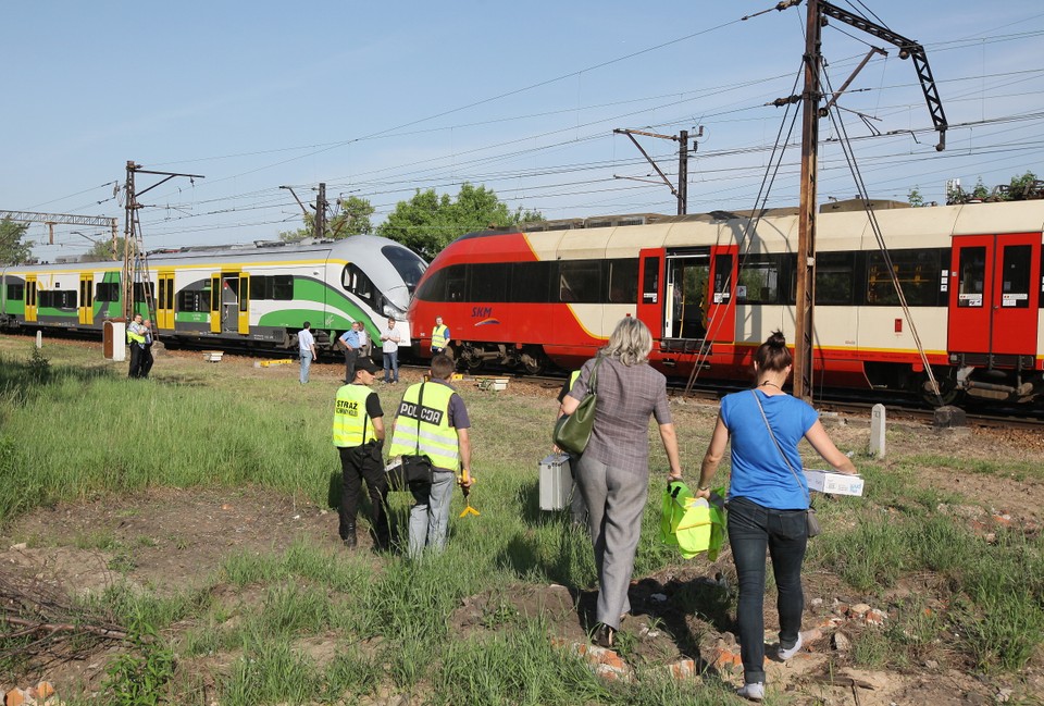 WARSZAWA POCIĄGI ZDERZENIE