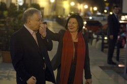 Zobacz prezydenta na randce z żoną