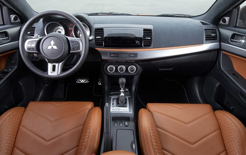 Wnętrze przypomina kabinę znaną z sedana