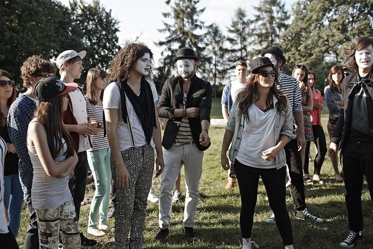 Ewa Farna na planie klipu do piosenki 'Znak'