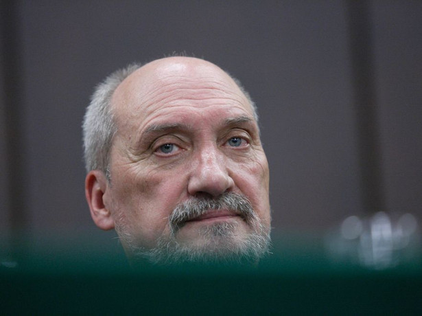 Macierewicz ocenia protokół Millera: To ruch propagandowy