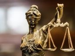 Sędziowie pokoju. Prace nad projektem trwają, biuro legislacyjne zgłosiło ponad 300 uwag