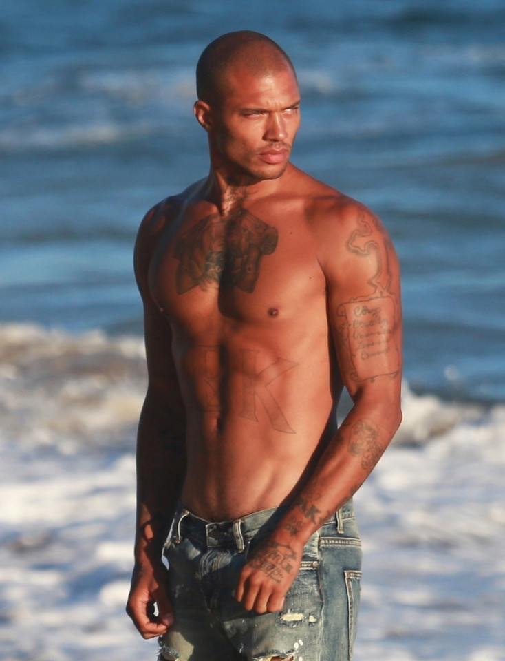 Jeremy Meeks, najprzystojniejszy więzień świata bez koszulki