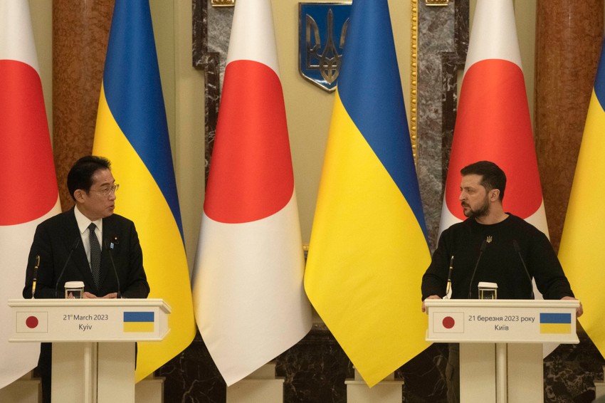 Fumio Kišida i Volodimir Zelenski