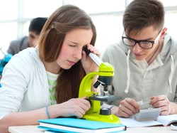 Ciekawe odkrycie: Popkultura skuteczniej niż szkoła zachęca nastolatków do zainteresowania się naukami ścisłymi