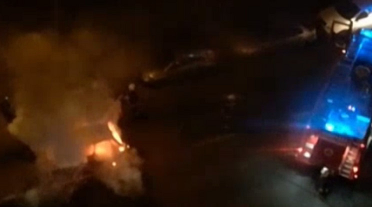 Felgyújtotta autóját egy férfi, mert az nem indult / Fotó: RTL Klub