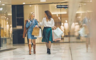 Handel detaliczny rozwija się poza światem online