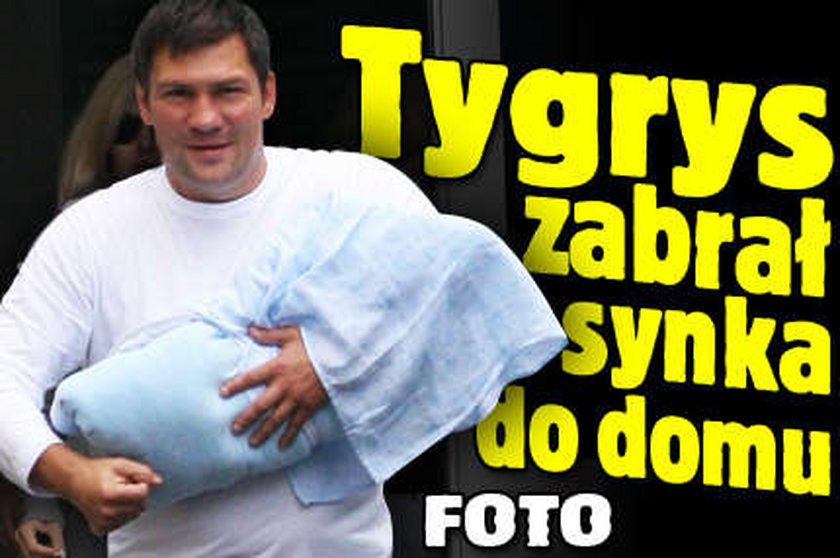 Tygrys zabrał synka do domu. Foto!