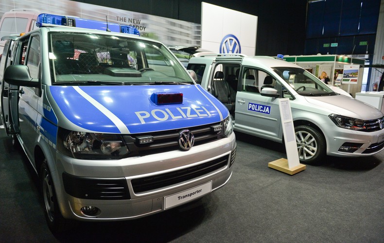 Targi Europoltech mają charakter wysoce specjalistyczny. Na wystawę zaproszeni są wyłącznie uczestnicy konferencji policyjnej, funkcjonariusze służb policyjnych oraz cywilnych i wojskowych formacji bezpieczeństwa państwa. <br><br>fot. (obm/cat) PAP/Marcin Obara