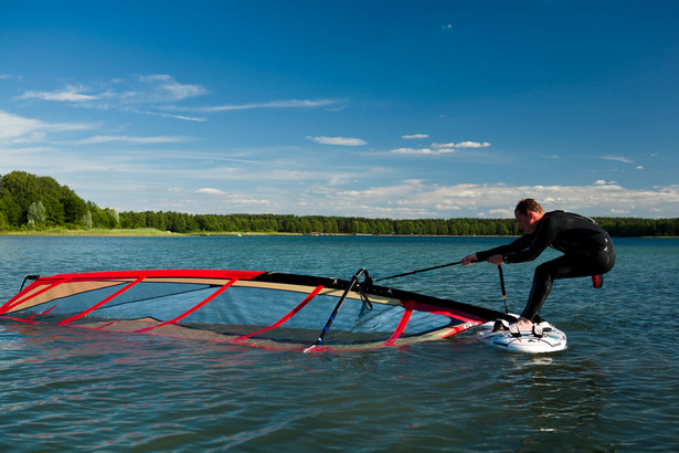 Lekcja windsurfingu, fot. Tomasz Nieweglowski