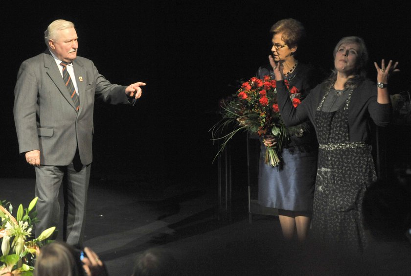 Wałęsa na prapremierze sztuki na podstawie książki Danuty.