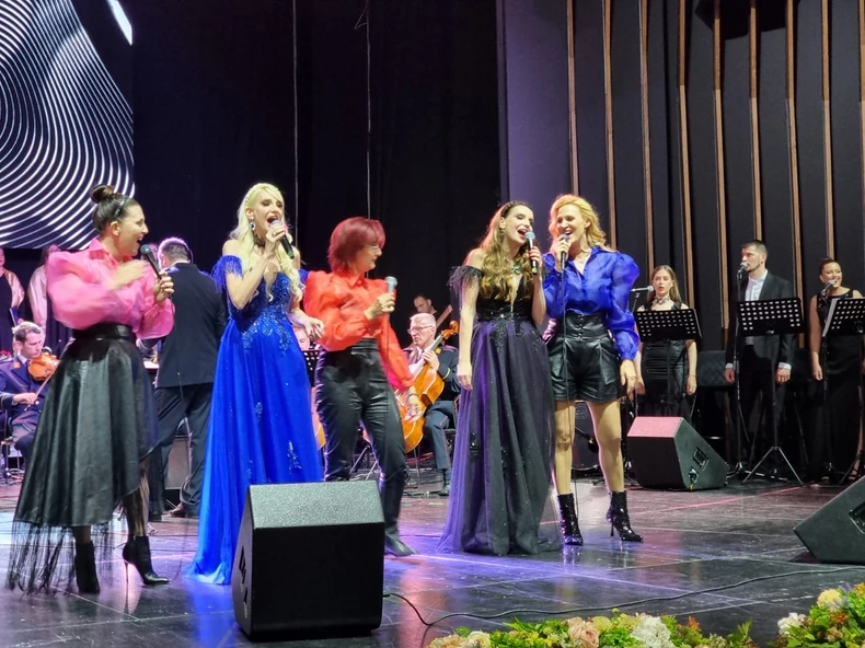 Sestre Gobović oduševile Beograd u prepunoj MTS Dvorani