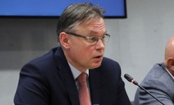 Poseł PiS pobierał diety "za fikcyjne posiedzenia" KRS? Ostra reakcja Mularczyka