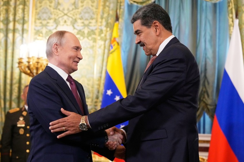 Vladimir Putin i Nikolas Maduro u Moskvi 7. maja 2025.