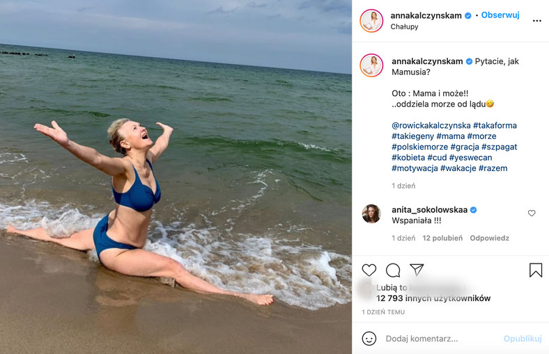 Mama Anny Kalczyńskiej robi szpagat na plaży w Chałupach