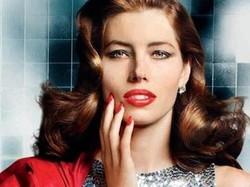 Nowa seksbomba: Jessica Biel w readaptacji słynnej kampanii z lat 50-tych