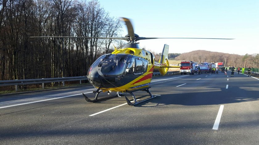 Najczęściej helikopter pomaga w wypadkach samochodowych