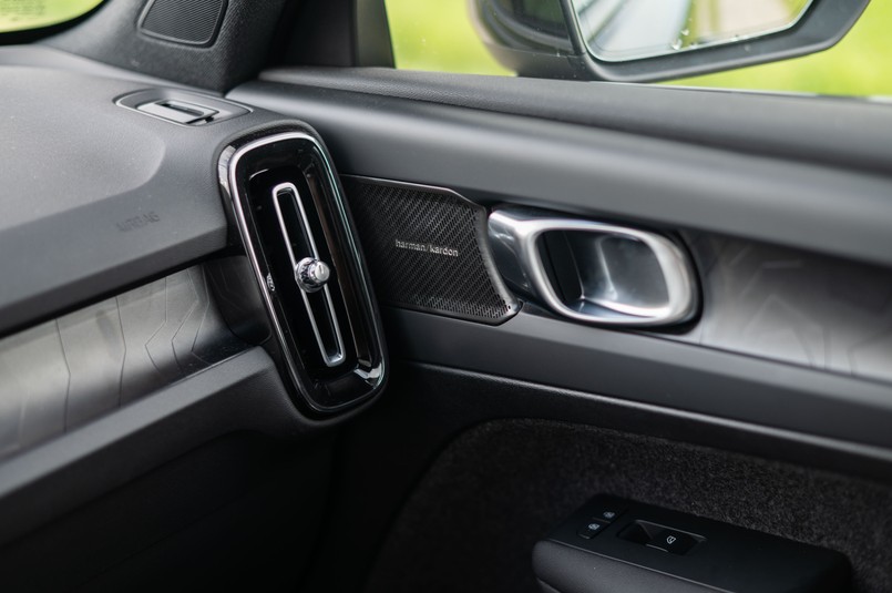 Volvo EX40 Performance Black Edition