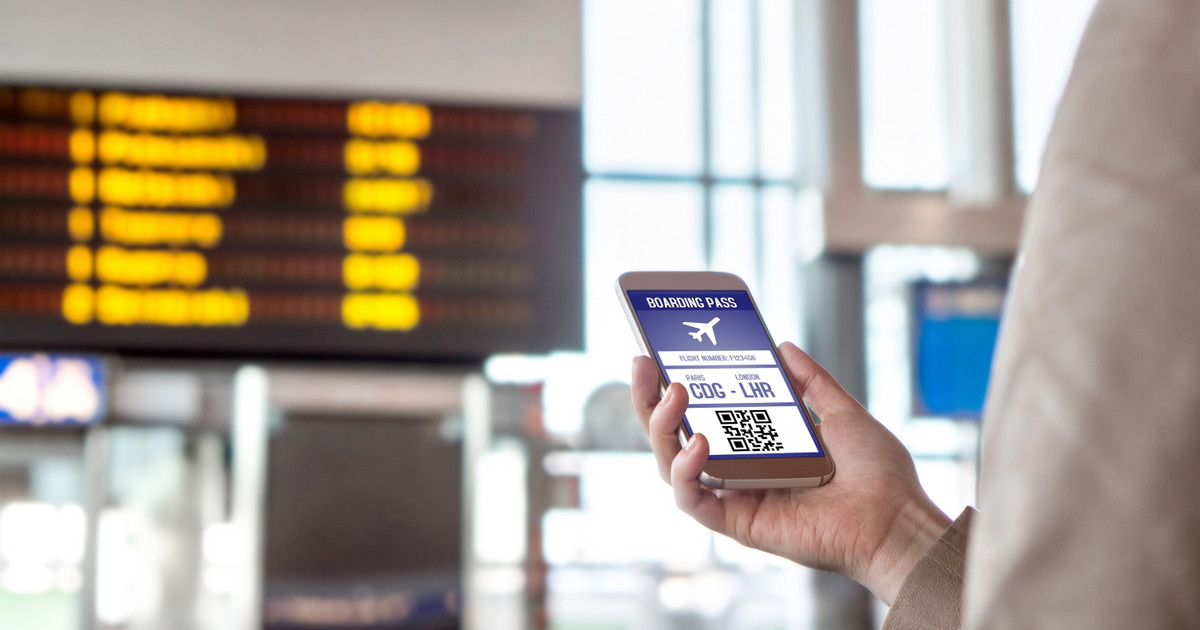 Zakup biletu lotniczego a faktura — jak poprawnie rozliczyć podróż?