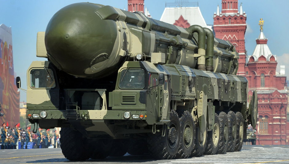 Rosyjski mobilny system wystrzeliwania międzykontynentalnych rakiet balistycznych Topol-M