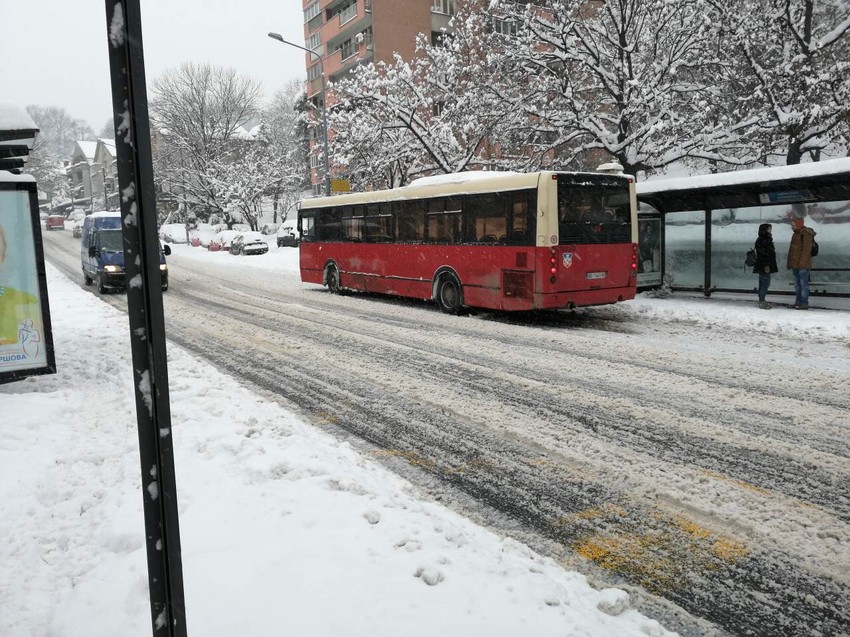 Blokiran saobraćaj u Ulici Pilota Petrovića