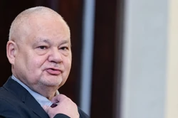 Osłabienie złotego. Glapiński: Sytuacja gospodarcza Polski na to nie wpływa
