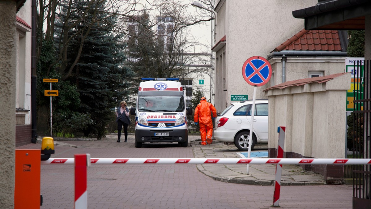 Koronawirus w Polsce. Pracownicy świętokrzyskiego pogotowia zakażeni