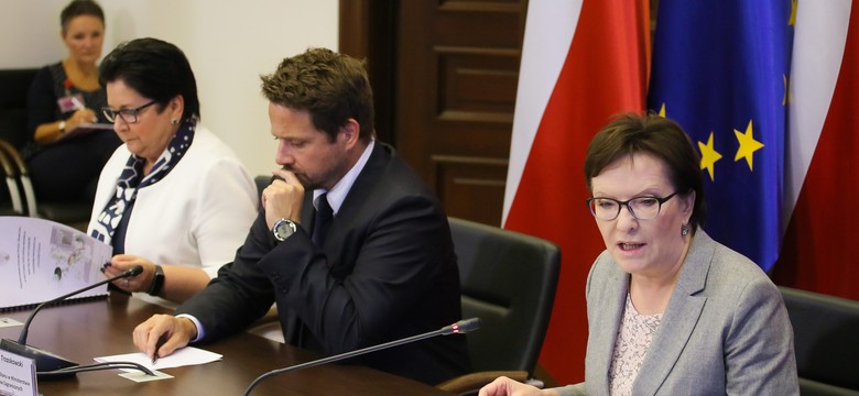 Szefowa MSW raportuje w sprawie uchodźców: Granice są stabilne