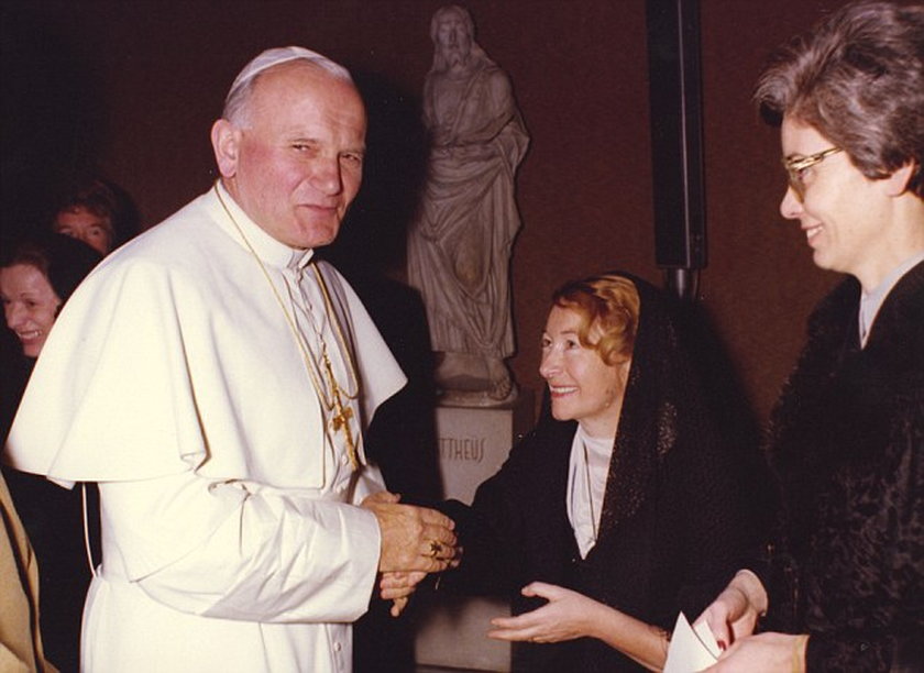 Czułe listy papieża do przyjaciółki. Co łączyło Jana Pawła II z arystokratką?