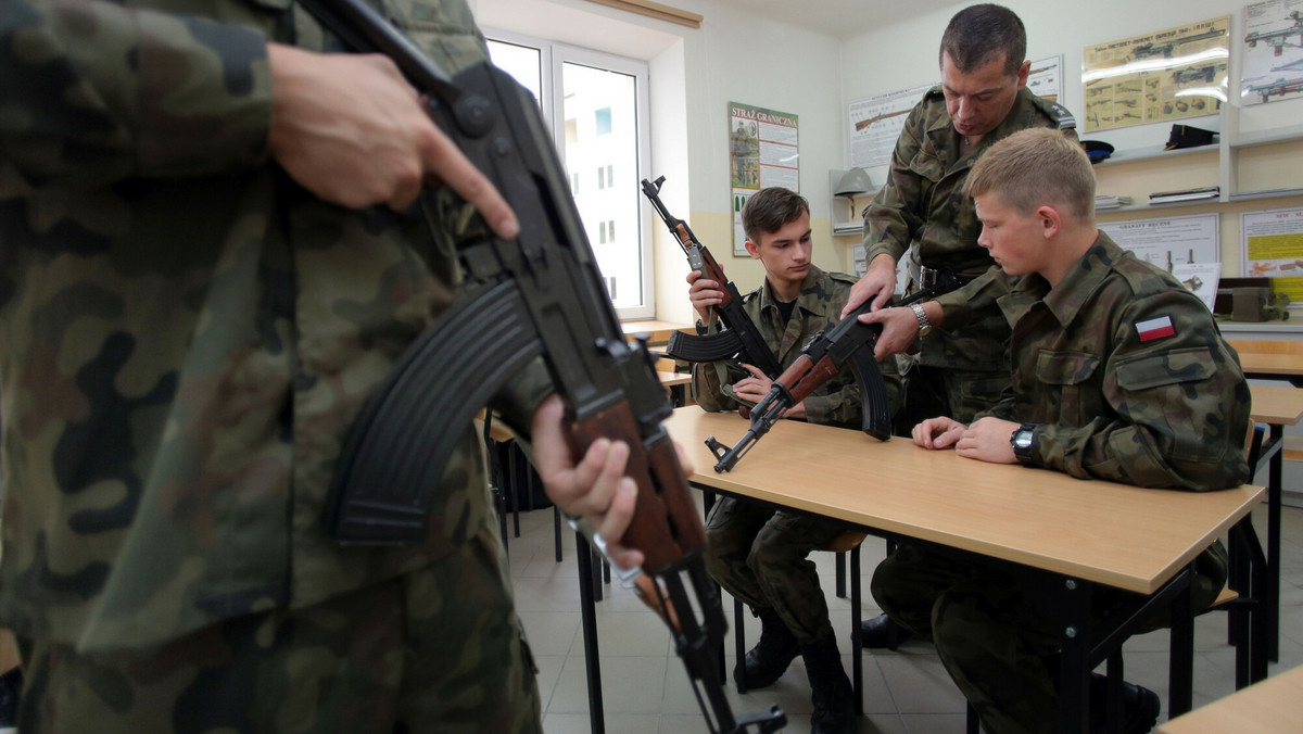 Do szkół w całej Polsce przyjadą żołnierze. Co na to uczniowie? "Mam dość siedzenia"