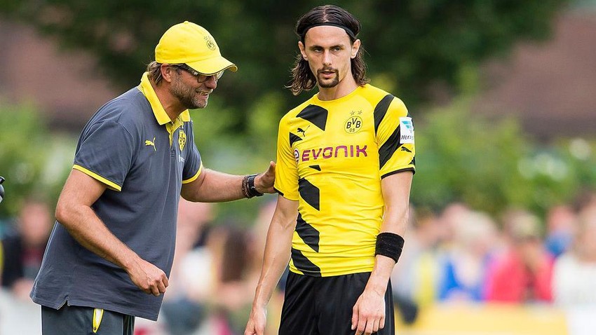 Jirgen Klop savetuje Nevena Subotića tokom jedne od pripremnih utakmica Borusije Dortmund u leto 2014. | Foto: Getty Images