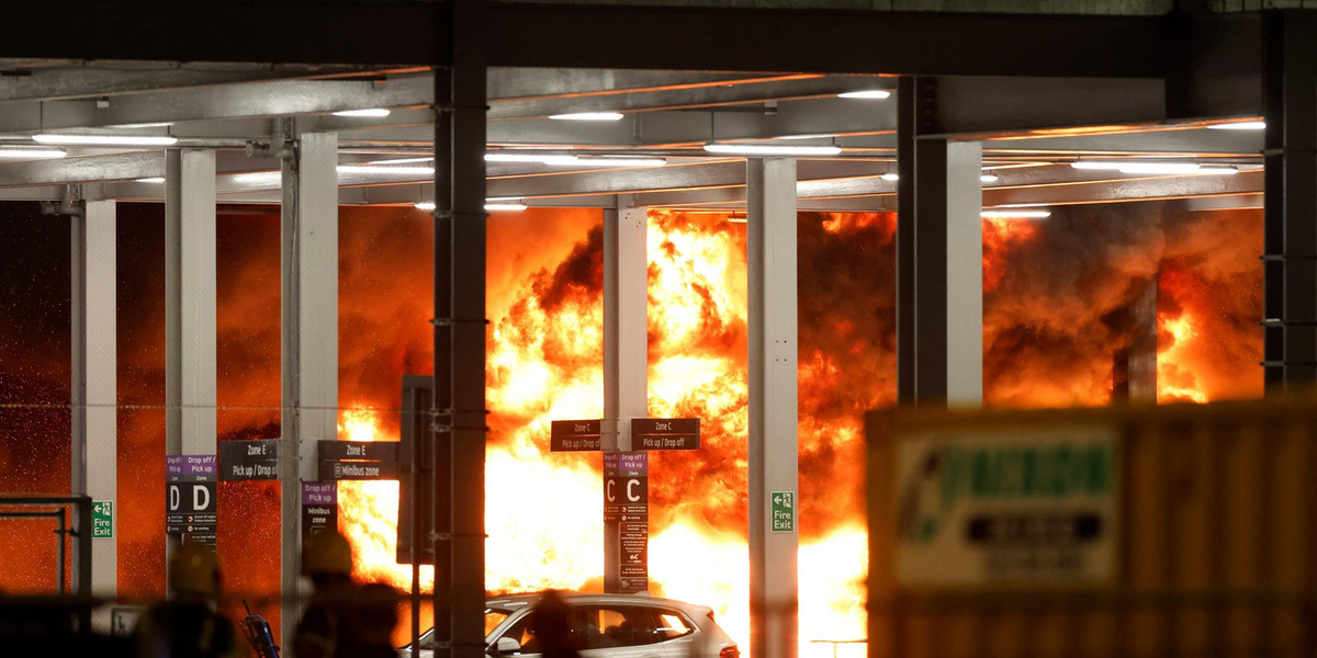 Pożar na lotnisku Londyn-Luton. Polacy nie wrócą dziś do kraju.