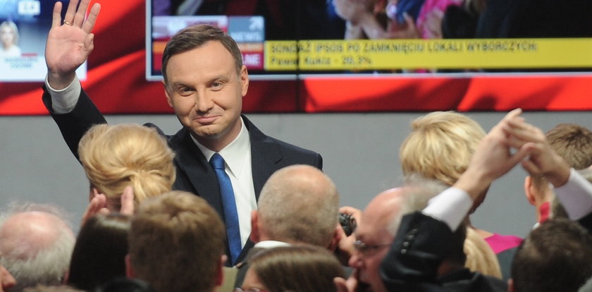 Najnowszy sondaż: Duda - 34,5 proc., Komorowski: 32,6