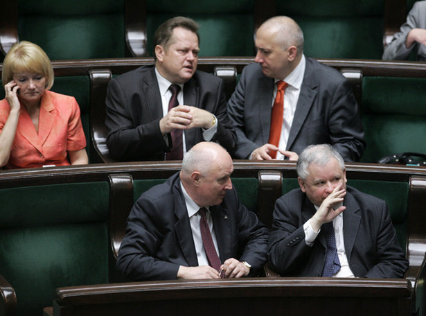 Partia Kaczyńskiego coraz słabsza w Sejmie