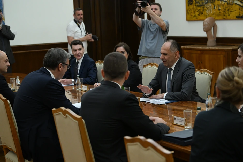 Aleksandar Vučić i Jorgos Gerapetritis