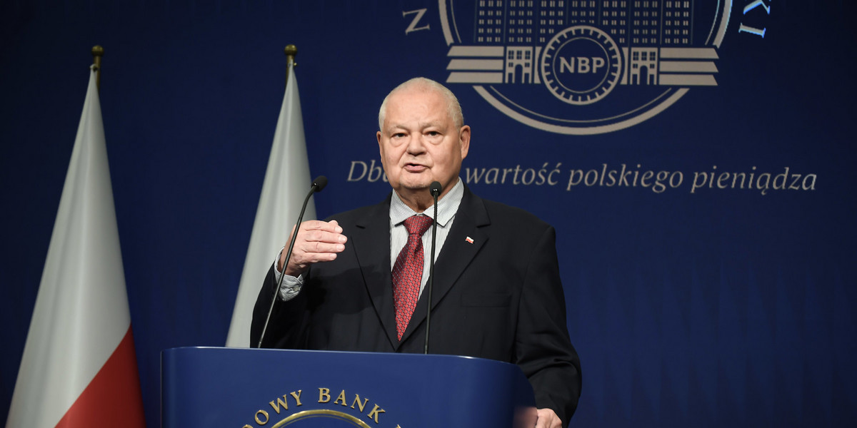 Prezes NBP omawia bieżącą sytuację gospodarczą w Polsce.