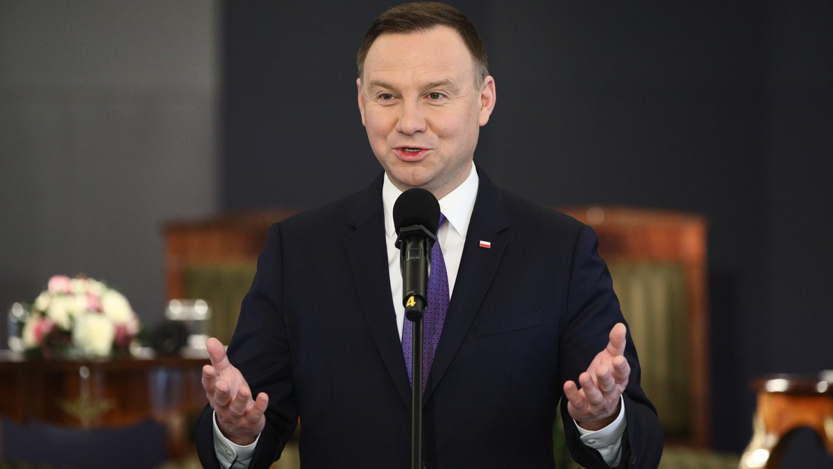 Prezydent Andrzej Duda skierował do Trybunału Konstytucyjnego wniosek o zbadanie zgodności z przepisami konstytucji nowelizacji ustawy o IPN - poinformował rzecznik prezydenta Krzysztof Łapiński.