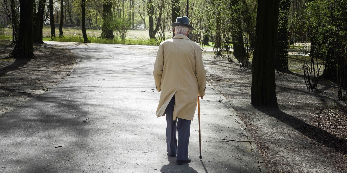 UOKiK zachęca seniorów, by w razie wątpliwości, zwracali się o pomoc do rzecznika konsumentów w swojej okolicy