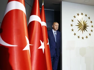 Recep Tayyip Erdogan potwierdził dominację na scenie politycznej w Turcji