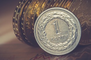 Czekają nas jeszcze 2-3 cięcia stóp procentowych. Kredyty będą tańsze, a lokaty jeszcze gorsze