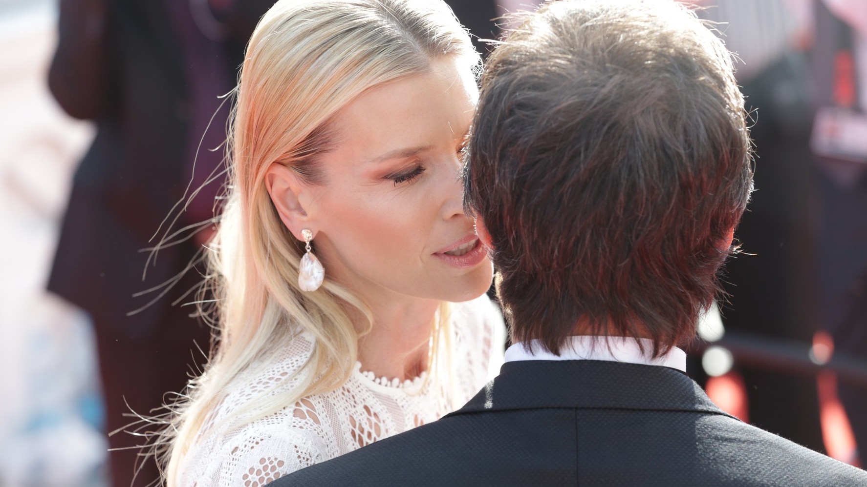 V poradí 53. ročník Medzinárodného filmového festivalu v Karlových Varoch, na zábere náš spevák Pavol Habera a obľúbená modelka Daniela Peštová